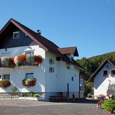 House Pox Hotel Plitvička Jezera Exterior foto